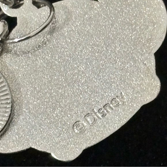 Vintage look or vintage? Disney toggle silver tone charm bracelet - Picture 5 of 9